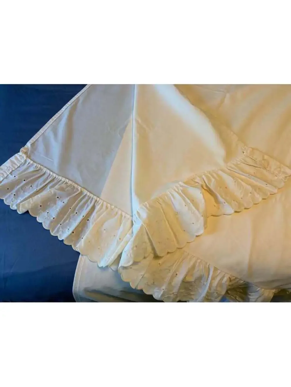 Vintage creamy white Eyelet Lace Ruffled Bed Sheet -twin